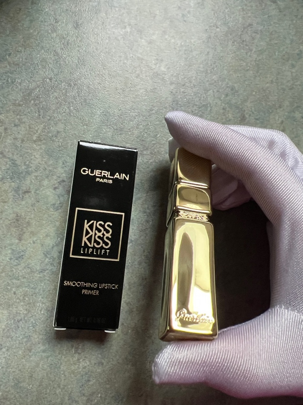 GUERLAIN Gold KissKiss LipLift Smoothing lipstick primer
